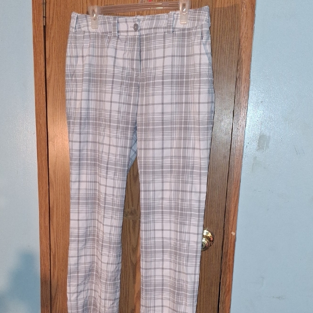 Nike Gray Wide Leg Pants for Effortless Style